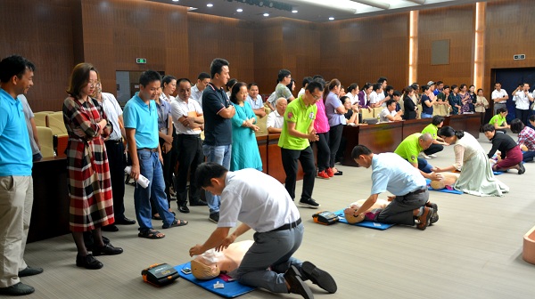 省博物馆开展AED急救培训 
