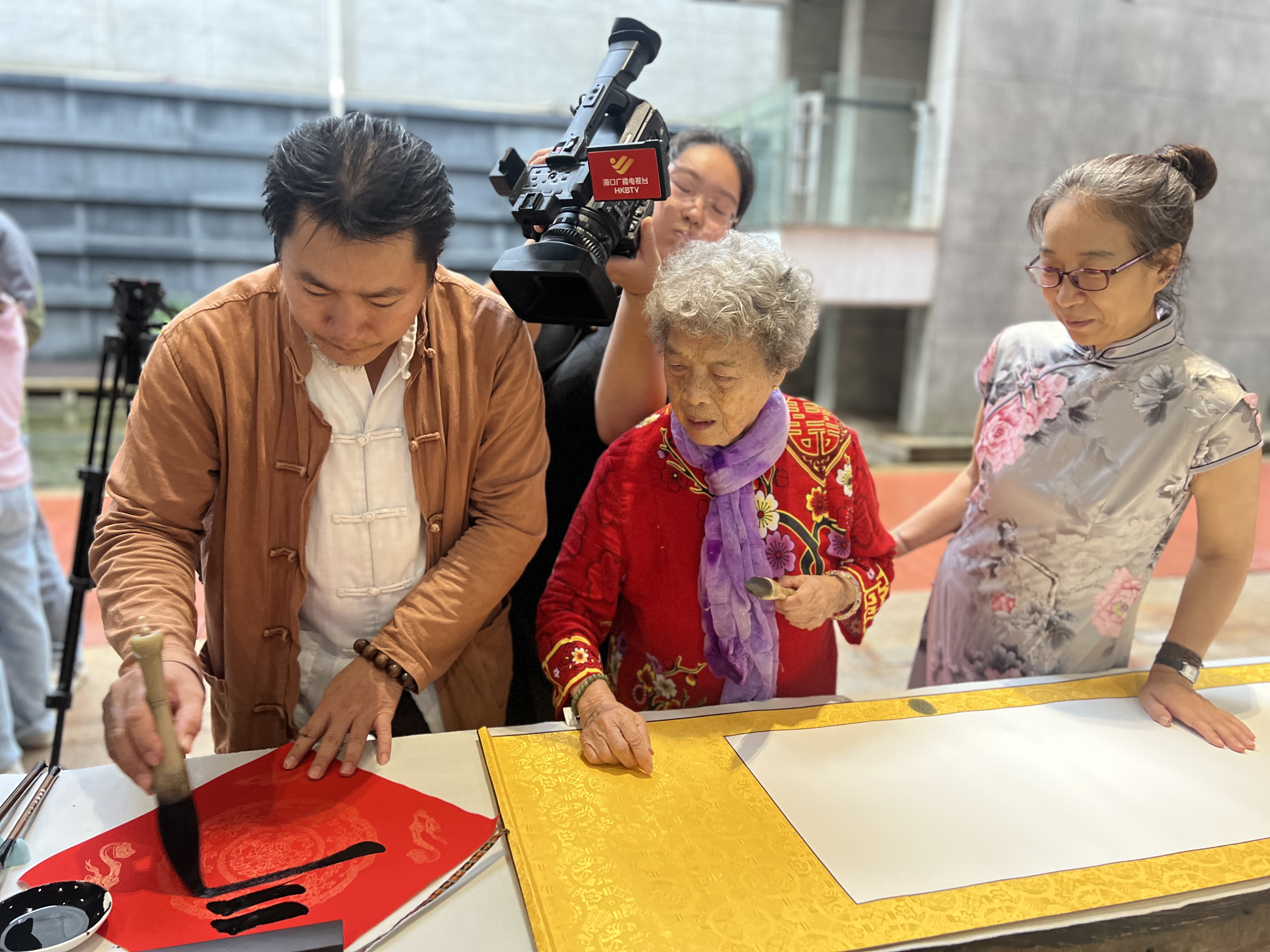 小年逛琼博，好玩有福！沉浸节气、体验非遗、手写春联送福气