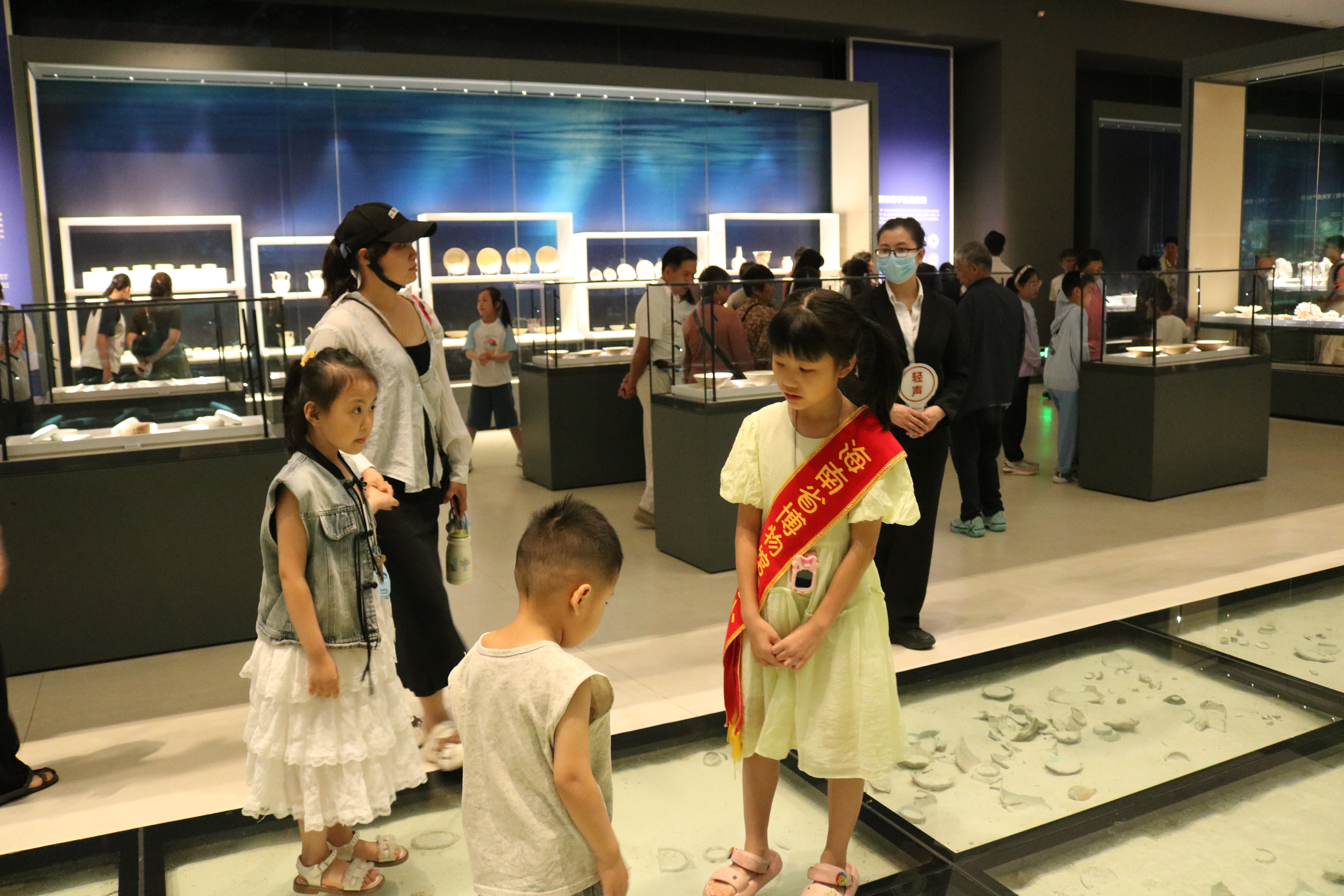 5月1日 小小馆员 (4).JPG
